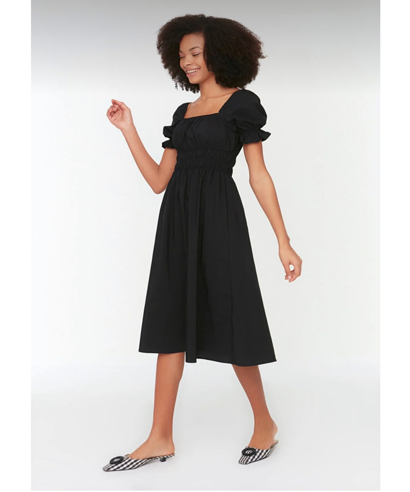 Short sleeve black dress