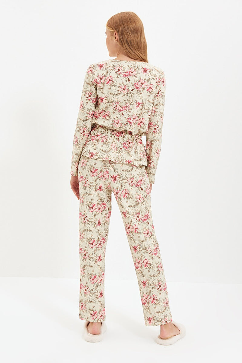 Floral Patterned Knitted Pajamas Set